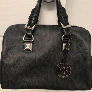 Authentic Michael kors Greyson satchel